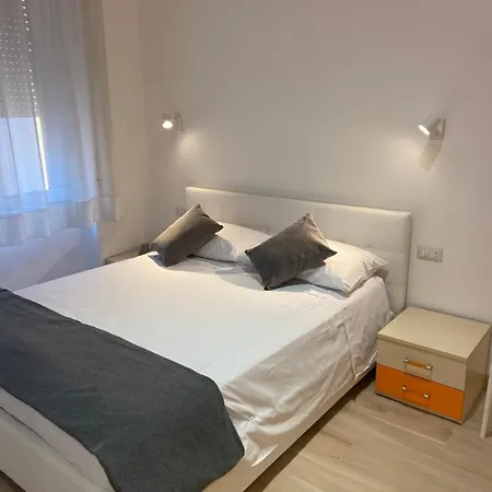 Casa Vacanza Marily In Centro, A 5 Minuti Dal Mare Agropoli Exterior photo